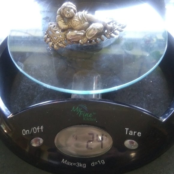 Vintage Alexander Korda 1940s Thief of Bagdad Magic Flying Carpet Pin - Picture 10 of 16